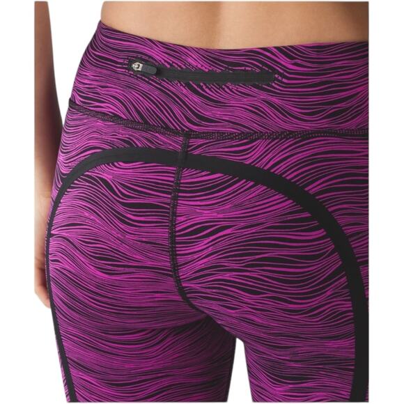 LULULEMON On Track Crop Life Lines Polar Pink & Black Reflective 21” Size 4 NWOT - Picture 4 of 10